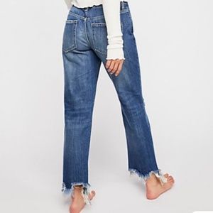 🏷NWOT Maggie Mid-Rise Straight Leg Denim Jeans